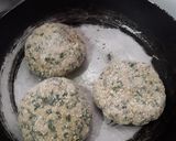 Foto del paso 5 de la receta: Tortitas de acelga y cebolla 🤤