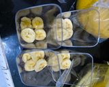 Foto langkah ke 3 dari resep Banoffee Dessert Box.