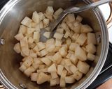 Foto del paso 1 de la receta: Sopa de papa y espinaca