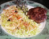 Foto del paso 4 de la receta: Hamburguesa al curry con ensalada de repollo y semillas al tomillo