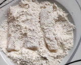 Foto del paso 2 de la receta: Varitas de merluza crujientes