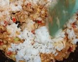 Foto langkah ke 9 dari resep Nasi Indomie Goreng Serai.