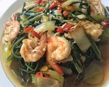 Foto langkah ke 5 dari resep Tumis Kangkung Ber-Udang🍤🥗.