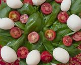 Foto del paso 4 de la receta: Ensalada Caprese con Boconcini de Leche de Búfala