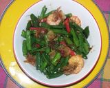 Foto langkah ke 5 dari resep Tumis Udang Kacang Panjang.