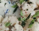 A picture of step 12 of Gujarati kadhi and sooji dhokla.