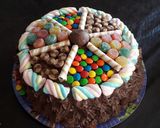 Foto del paso 2 de la receta: Torta de golosinas 🥳💕
