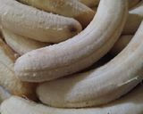 Foto langkah ke 1 dari resep Bolu Kukus Mini Pisang Ambon tanpa Mixer.