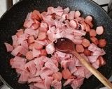 Sajtos-tejfölös tészta extrákkal recept fázis 2 fotója