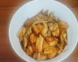 Hình bước làm 4 của món Đậu hủ chiên xào nấm