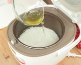Foto langkah ke 2 dari resep Nasi Yoshinoya Rice Cooker Devina Hermawan.