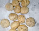 A picture of step 5 of Tandoori momos.