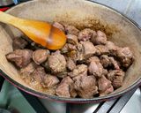 Une image de l'étape 14 de Bœuf bourguignon revisité à la patate douce, carottes, navets et champignons.