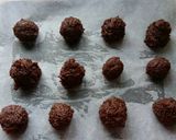 A picture of step 4 of Vickys Chocolate Fruit & Nut Bites.