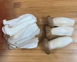 Hình bước làm 1 của món Nui rong nho xào ức gà - nấm tỏi [Eat clean - Lose weight]