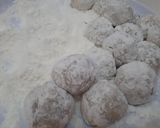 Foto langkah ke 5 dari resep Mochi isi kacang tanah.