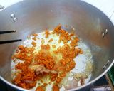 A picture of step 3 of Mi Quang Frog Noodles.