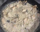 A picture of step 5 of Creamy chicken.