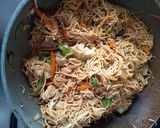 Foto del paso 6 de la receta: Noodles Yakisoba (con pollo y verduras salteadas al wok)