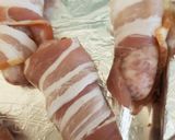 A picture of step 1 of My large pigs in blankets😁.