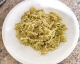 Foto del passaggio 6 della ricetta Mafalde al sugo di foglie di sedano