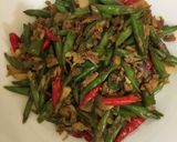 Foto langkah ke 3 dari resep Tumis Buncis Telur.