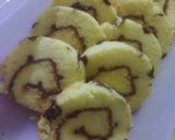 Foto langkah ke 7 dari resep Bolu gulung ekonomis (cuma 3 telur).