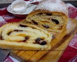 Barackízes meggyes, mazsolás kalács recept fázis 3 fotója