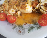 Foto del paso 4 de la receta: Lomos de merluza con salsa marinera