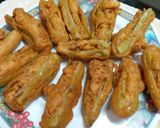 A picture of step 6 of Chilli Bhajji/Deep Fried Peppers.