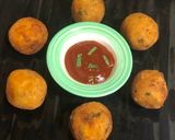 A picture of step 7 of Bread potato cheese balls.
