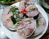 Hình bước làm 1 của món Lẩu cá bớp măng chua