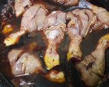 Foto del paso 4 de la receta: Muslitos de pollo en salsa de Oporto
