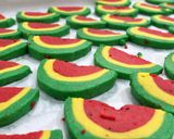 Foto langkah ke 6 dari resep Watermelon 🍉 cookies.