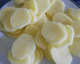 Foto del paso 1 de la receta: Patatas a lo pobre