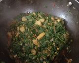 A picture of step 3 of Green chavli sabji.