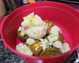 A picture of step 1 of Leftover palak paneer kofta cutlets.
