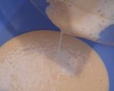 A picture of step 4 of Sponge cake.