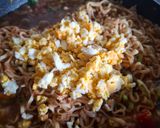 Foto langkah ke 6 dari resep Mie Nyemek Telur Asin.