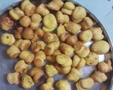 A picture of step 2 of Kadhi Pakora.
