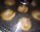 Foto langkah ke 4 dari resep Pizza mini sederhana.