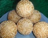 Foto langkah ke 9 dari resep Onde Onde isi Kacang Hijau Kupas Manis Legit.