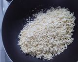 A picture of step 1 of Maggi Bhel.