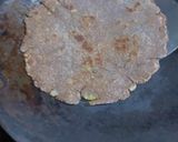 A picture of step 3 of Singhare Ke aate ka paratha.