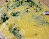 Foto del paso 2 de la receta: Polenta saborizada con espinaca