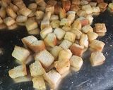 Gambar langkah 8 resipi Cream of Chicken Soup with Croutons.