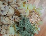 Foto del paso 5 de la receta: Tortilla de Patatas y Champiñones: El Dúo Perfecto