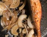 A picture of step 3 of Salmon with soy sauce and onion.