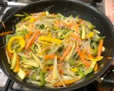 Foto del paso 4 de la receta: Fideos chinos con vegetales
