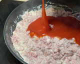 Foto del paso 3 de la receta: Lasaña cremosa de salchichas frescas deconstruidas
